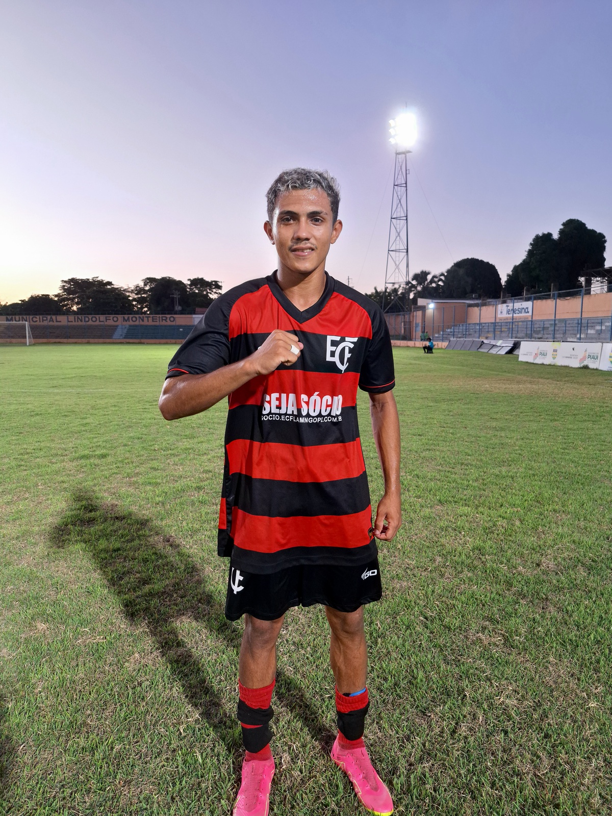 Maciel, autor do gol que deu a vitória ao Mais Querido Sub-20 na partida contra o Teresina